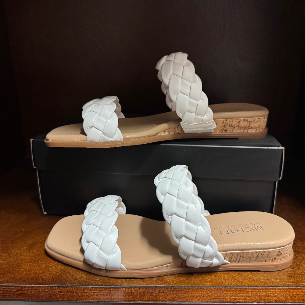 Michael sandals size 10